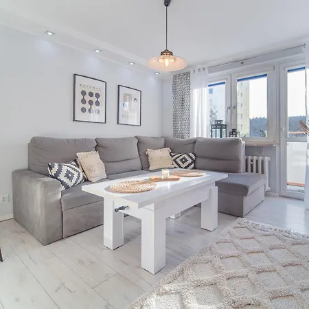Bianco Apartment *