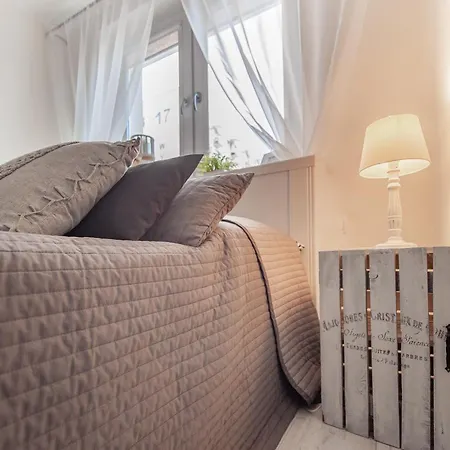 Bianco Apartment